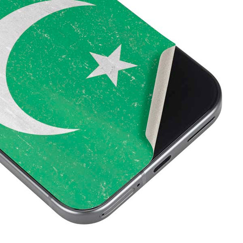 Pakistan Flag Distressed Pixel 9 Pro XL Skin